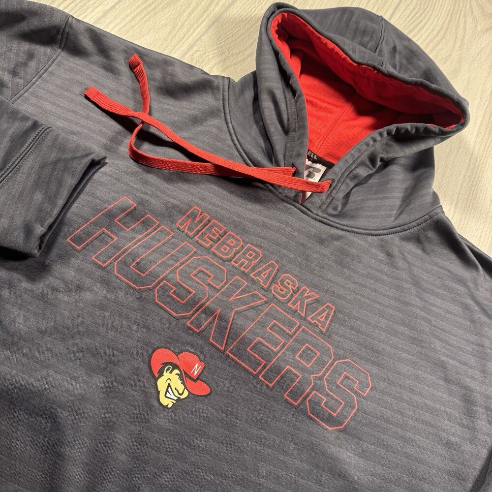 Nebraska Cornhuskers Performance Hoodie Men’s XL Gray Spellout Russell Athletic